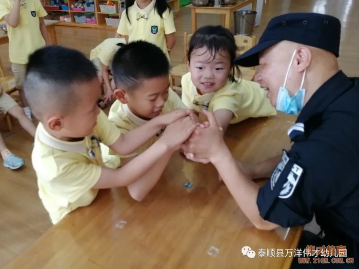 浙江溫州泰順萬洋偉才幼兒園：八一(yī)建軍節系列活動