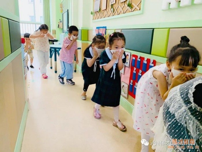 四川泸州偉才幼兒園：安全教育踐于行，健康成長(cháng)更放(fàng)心！